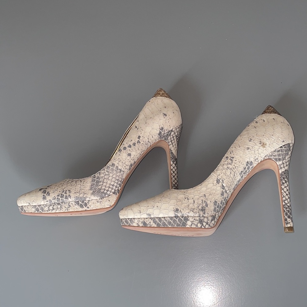 NWOT Sam Edelman White Python Celia Pumps
